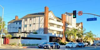 Resort-Style Coastal Studio with Pool, Jacuzzi  Rooftop Gallery 1