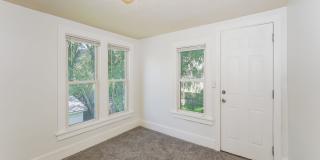 1115 1/2 4th Street NE Gallery 9