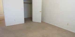 Unfurnished Free Standing home in a comfortable cul-de-sac Gallery 22