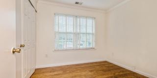 101 QUINCE Court Gallery 15
