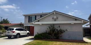 AWESOME 4 BEDROOM 3 BATH HOME Gallery 1