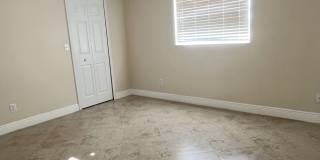 213 Southeast 21st Street Gallery 49