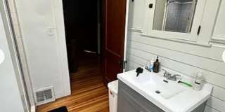 4 Bedroom House Available Next to UC Campus Gallery 16