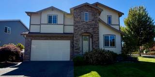 4BR, 2.5 Bath + Loft DuPont Home Gallery 1