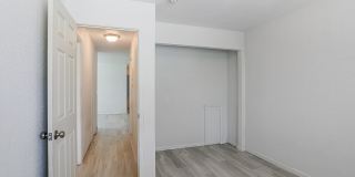 Holmes Flatz Gallery 8