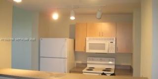 533 NE 3rd Ave Gallery 4