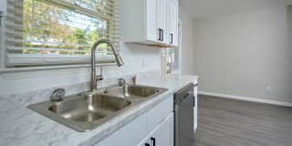 Jamestown Manor Apartments Gallery 40