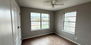 604 E Schunior Street Gallery 10