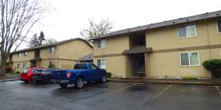 1 bedroom 1 bath- Ground level unit in South Salem! Gallery 13
