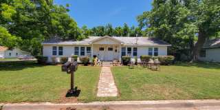2 bedroom 1 bath duplex in Shawnee Gallery 21