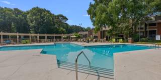 The Retreat at Lake Johnson Apartments Gallery 2