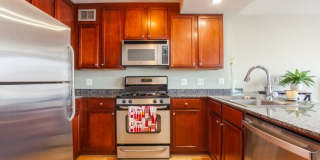 2300 N Commonwealth Gallery 6