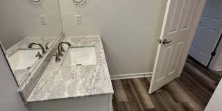 Where Luxury & Convenience Coexist In the Heart of Blacksburg Gallery 13