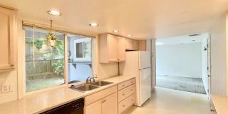 Spacious 5-Bedroom Home in Prime Location Gallery 8