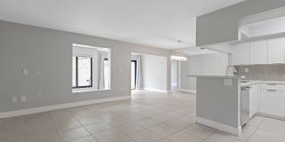 Charming 2BR Condo in Miami Gallery 5