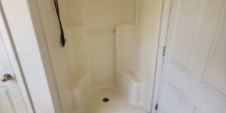 NE 1018/SF 2 Bedroom 2 Bath TOWNHOME with garage Gallery 1