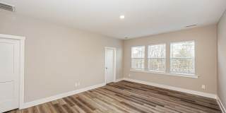 3-Bedroom, 2.5 Bath Townhome for Rent in Mooresville, NC | Attached 2-Car Garage & Modern Kitchen Gallery 10