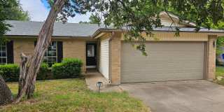 Lovely 3/2 in a great location! Gallery 3