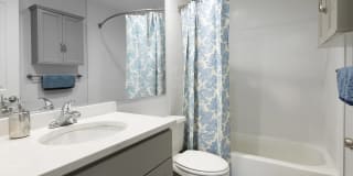 Garrison Square Gallery 16