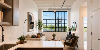 Cole Motor Gallery 5