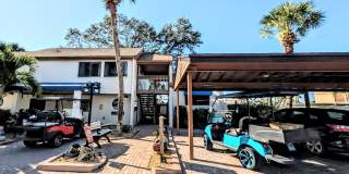 2 BED 1 BATH CONDO ON SIESTA KEY **ALL UTILITIES/WIFI INCLUDED** 2 BED 1 BATH CONDO ON SIESTA KEY **ALL UTILITIES/WIFI INCLUDED** Gallery 1