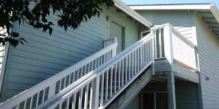 (560) 21st Street Duplex - 2 Bedroom / 2 Bathroom Gallery 1