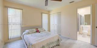 9039 NW 21st Ct Gallery 28
