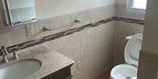 2206 Sarah Street Gallery 18