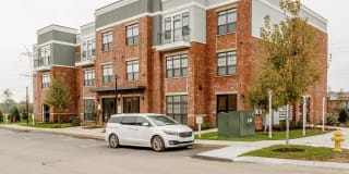Vintage Foxland Apartments Gallery 36
