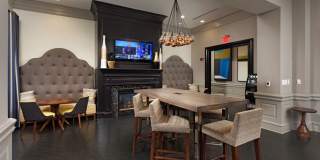 The Esquire on Fifth Gallery 7