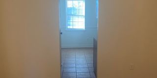 Great 2 Bedroom Condo ! Gallery 9