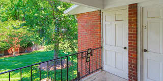 1 bedroom Condo in Cotswold Gallery 15