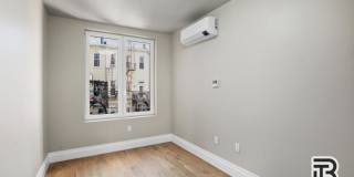 129 Russell Street Gallery 10