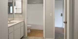 eaves Lake Forest Gallery 14