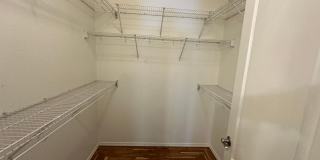 2 Bed, 2 Bath in Courtyard Estates! Gallery 12