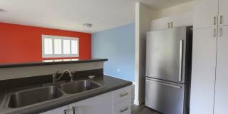 Rarely Available !  Beautiful 3-Bedroom Corner Unit – Pet Friendly & Spacious! Gallery 11