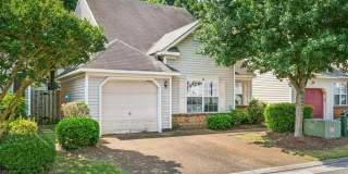 Lovely Townhome Gallery 1