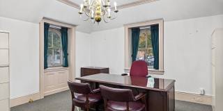 152 N MAIN Street Gallery 35