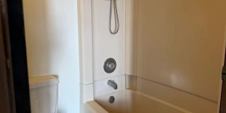 For Rent | 2 Bedroom, 2 bathroom Condo in Kona Eastwind with 1 assigned parking stall Gallery 15
