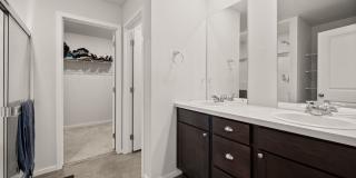 Beautiful 2022 Built Home With Views! Gallery 14