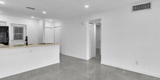 2451 SW 82nd Avenue Gallery 18