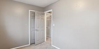 $1,300 - 3 bedroom 1 bath Gallery 14