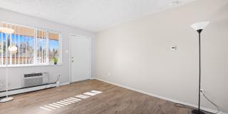 1305 Estes Street Gallery 23