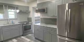 150 Caracas Avenue Gallery 7