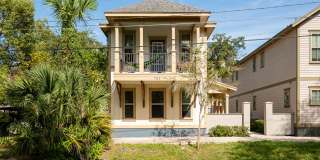 Student Living Near UF - 3 Bed / 3 Bath Home with Balcony * $200 GIFT CARD INCENTIVES!* PER TENANT Gallery 1