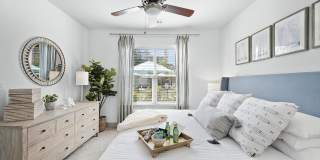 The Landing at Vinnin Square Gallery 5