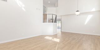 1018 W Kings Avenue Gallery 18