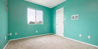 Beautiful Detached 1 Bedroom Home in Lakeside! Gallery 8