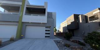 3 Bedroom Townhome Near Juan Tabo Blvd SE & Four Hills! Gallery 1