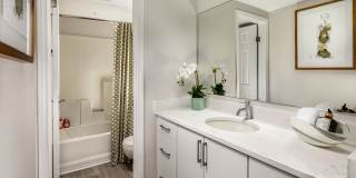 Artisan in Laguna Beach Gallery 13